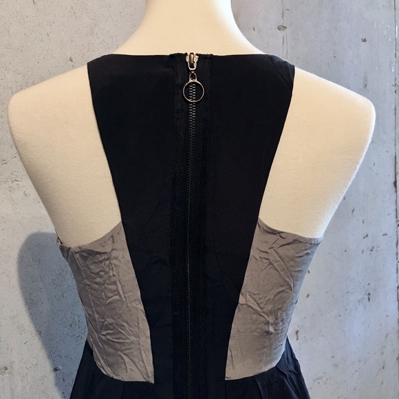 SILK Block Color Zip Back Mini Dress Size Small - Picture 6 of 8
